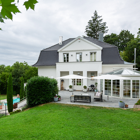 Freistehende Villa in Pforzheim-Südoststadt: Einzigartiges Anwesen – Stilvolle Eleganz und zeitloser Wohnkomfort! (S/3675)