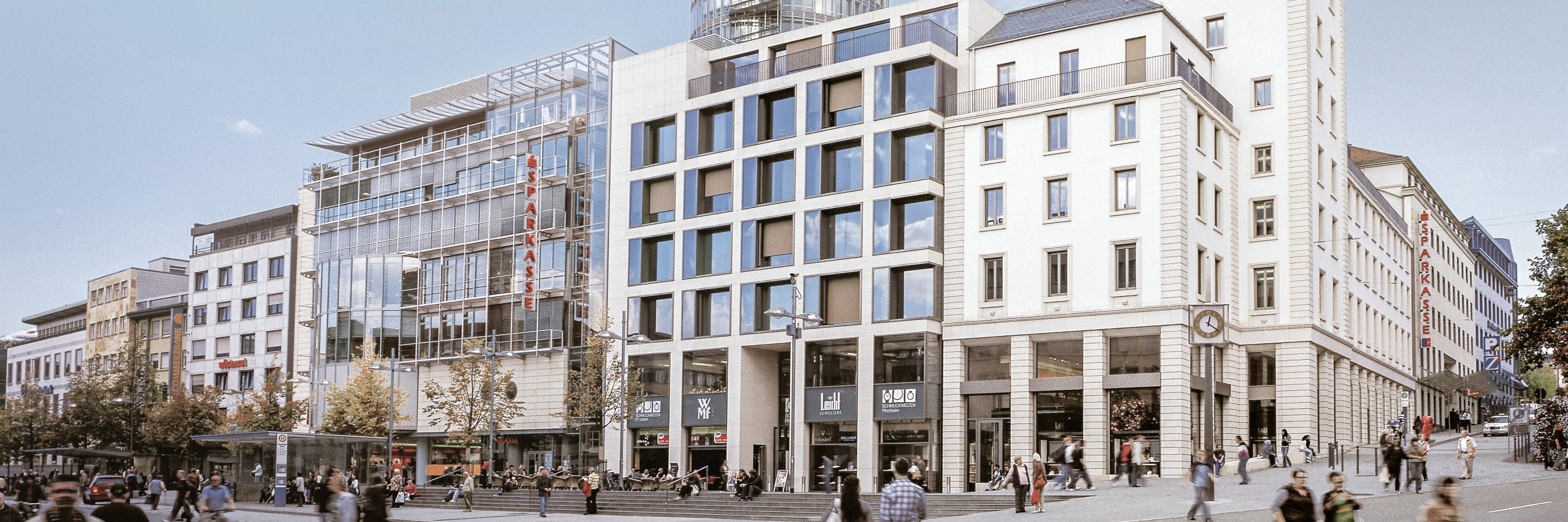 Blick auf den Leopoldsplatz in Pforzheim